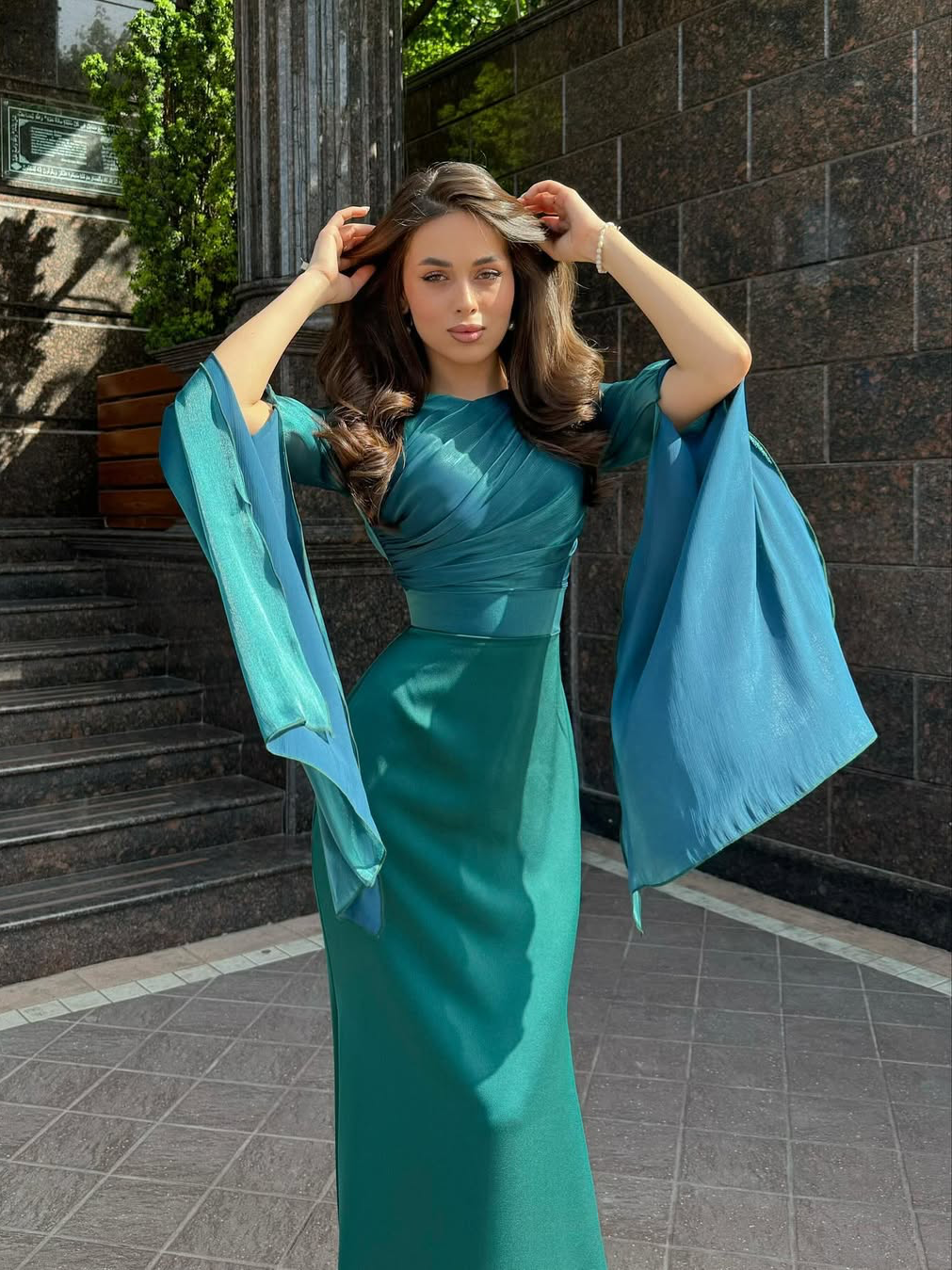 Viviana™ - Elegant Dress with Batwing Sleeves