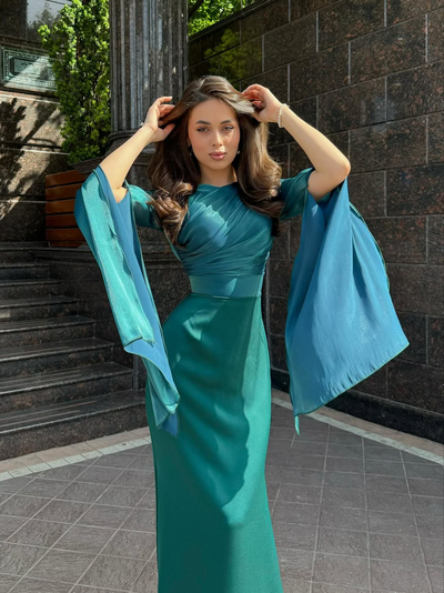 Viviana™ - Elegant Dress with Batwing Sleeves
