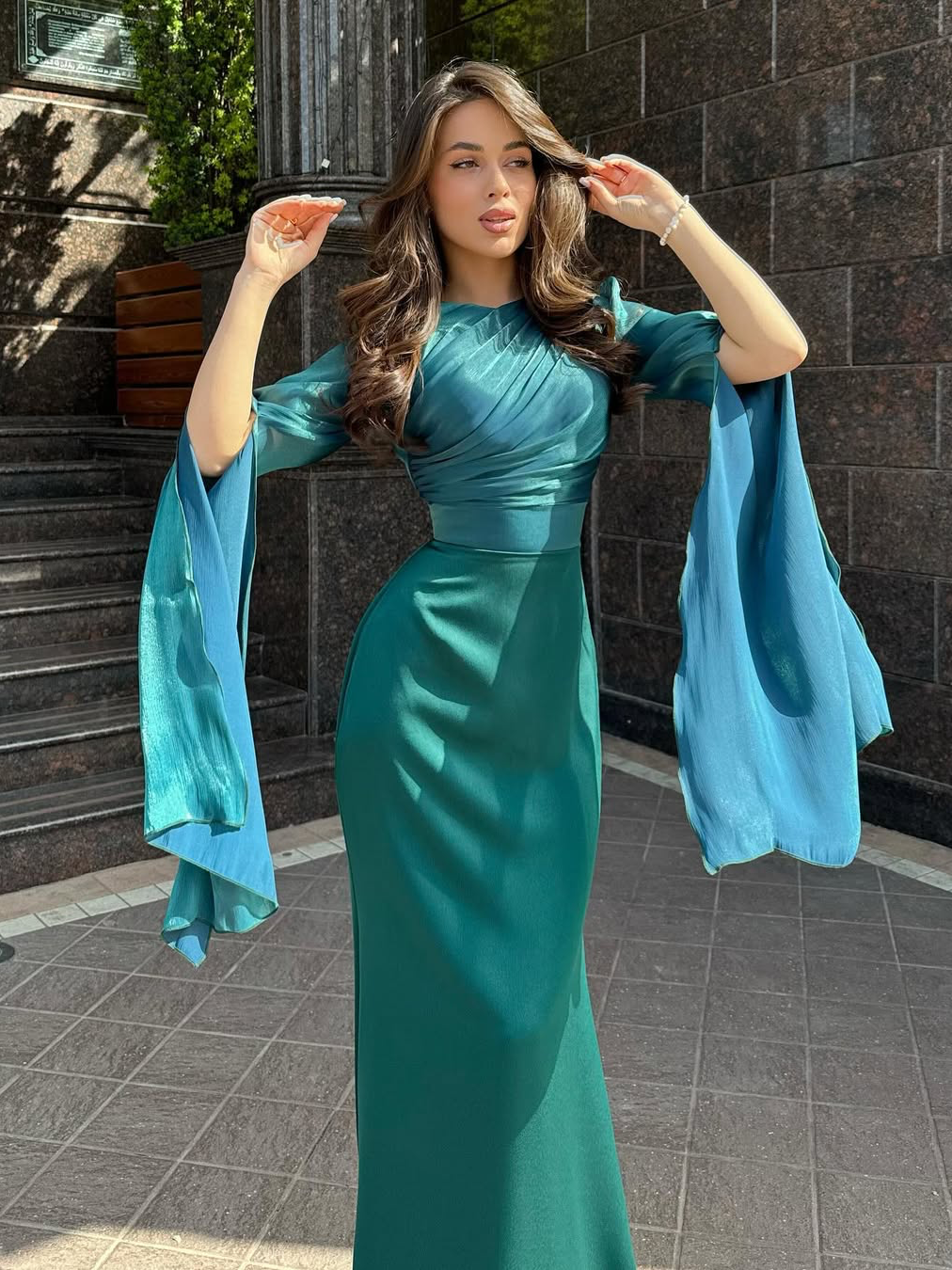 Viviana™ - Elegant Dress with Batwing Sleeves