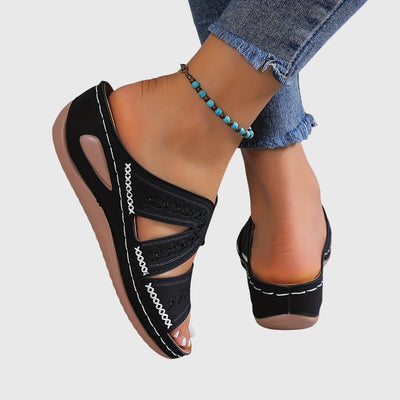 Noëlle™ Lightweight Orthopaedic Sandals