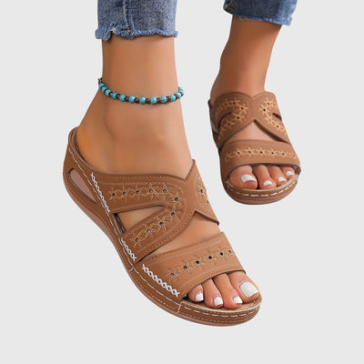 Noëlle™ Lightweight Orthopaedic Sandals