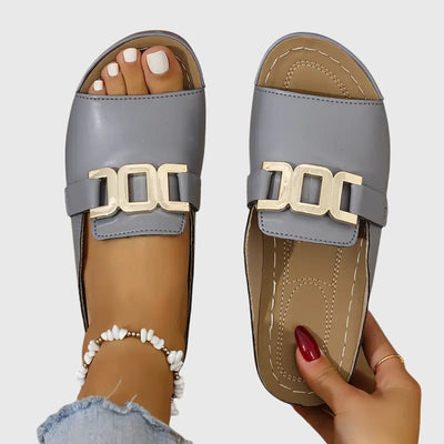 Kathryn™ | Comfy Buckle Sandals